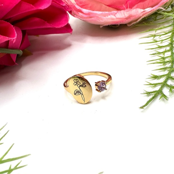 NEW⚜️Dainty Engraved Flower Lavender Crystal Ring - Picture 1 of 5
